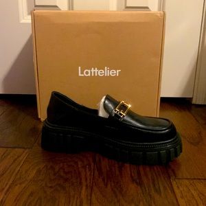 There a size 10 but would fit for a size 8.5 to 9